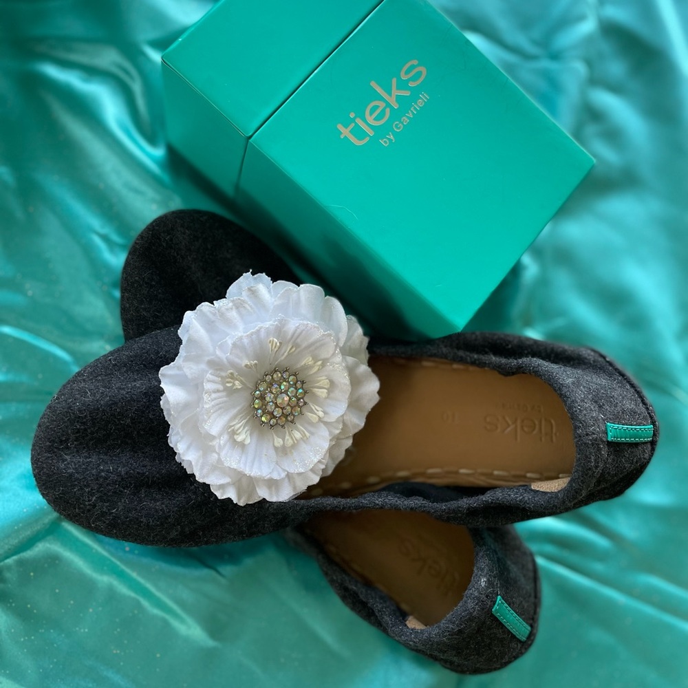*New*Tieks Graystone flats